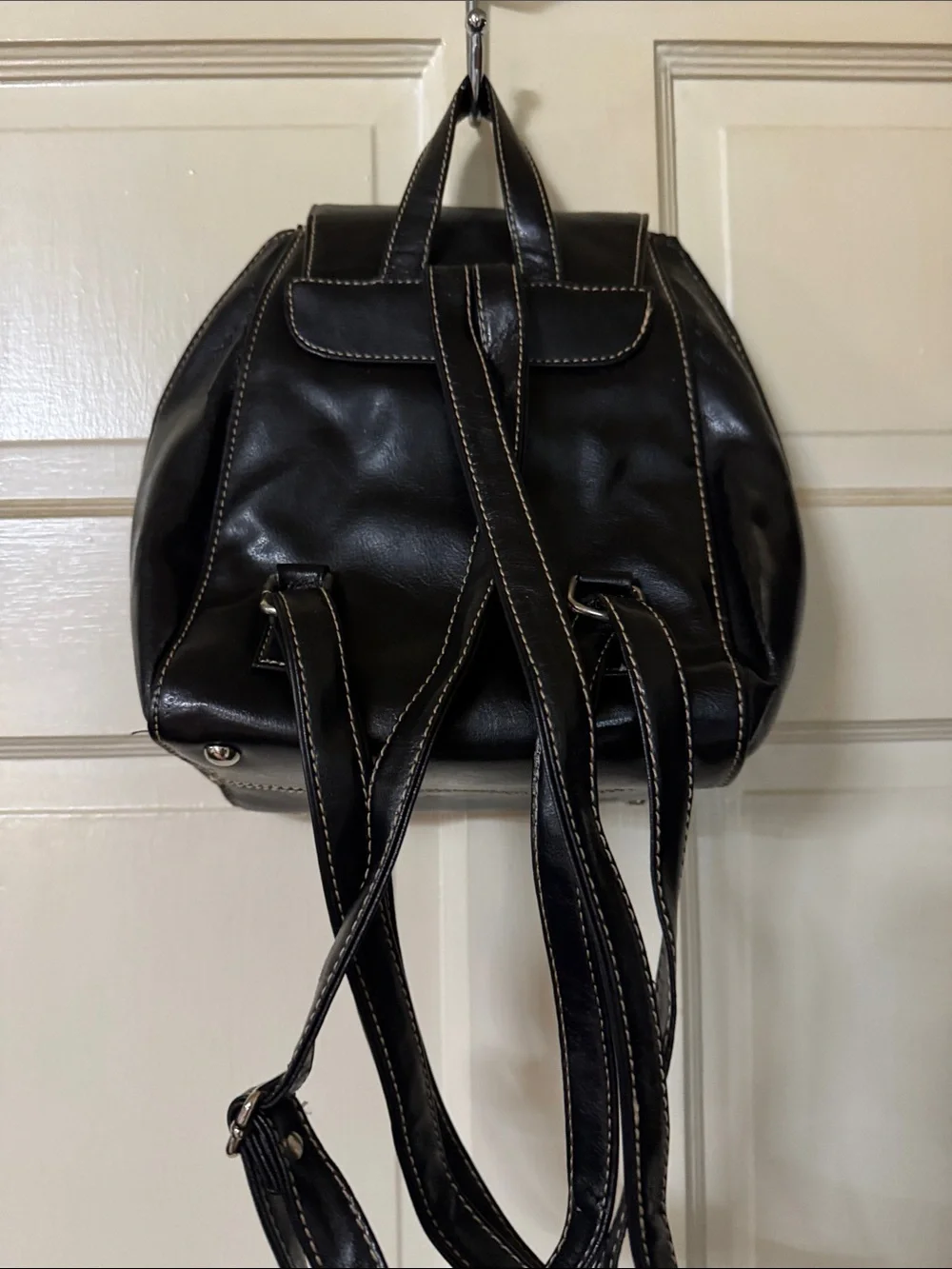 Gucci sleek black